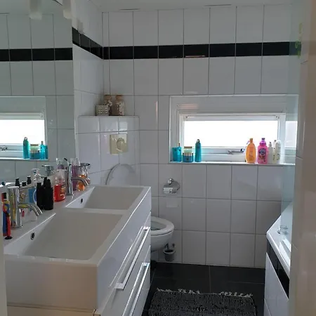 Holiday home Heerlijk Huis Met Grote Tuin, Vlakbij Bos En Heide Ede