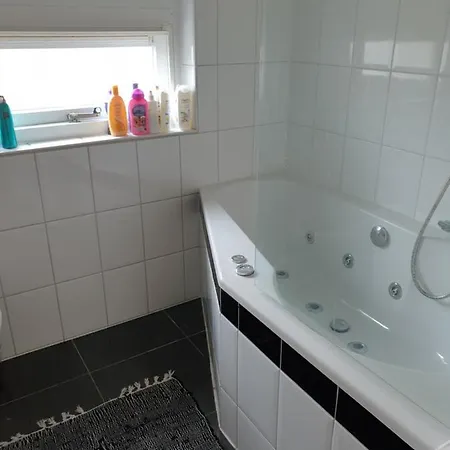 Heerlijk Huis Met Grote Tuin, Vlakbij Bos En Heide Ede